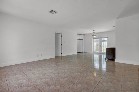 Tiny photo for 2100 N 57TH Avenue, Hollywood, FL 33021 (MLS # B26053296)