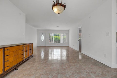 Tiny photo for 2100 N 57TH Avenue, Hollywood, FL 33021 (MLS # B26053296)