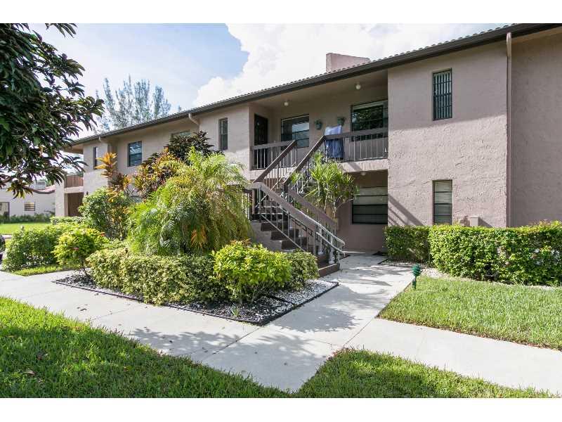 CYPRESSES OF BOCA LAGO - Residential