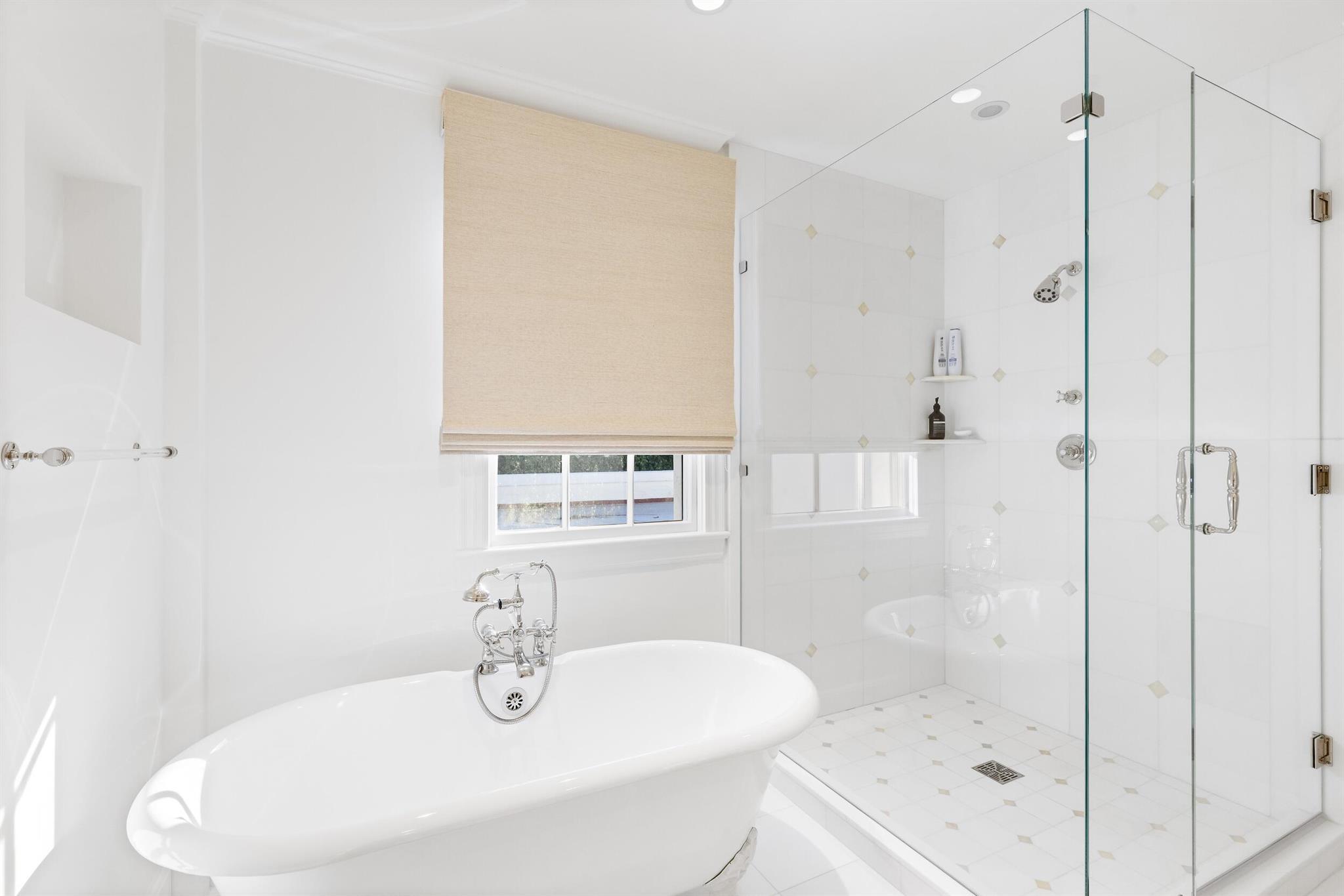 PRIMAVERA ESTATES (LAKE F - Residential