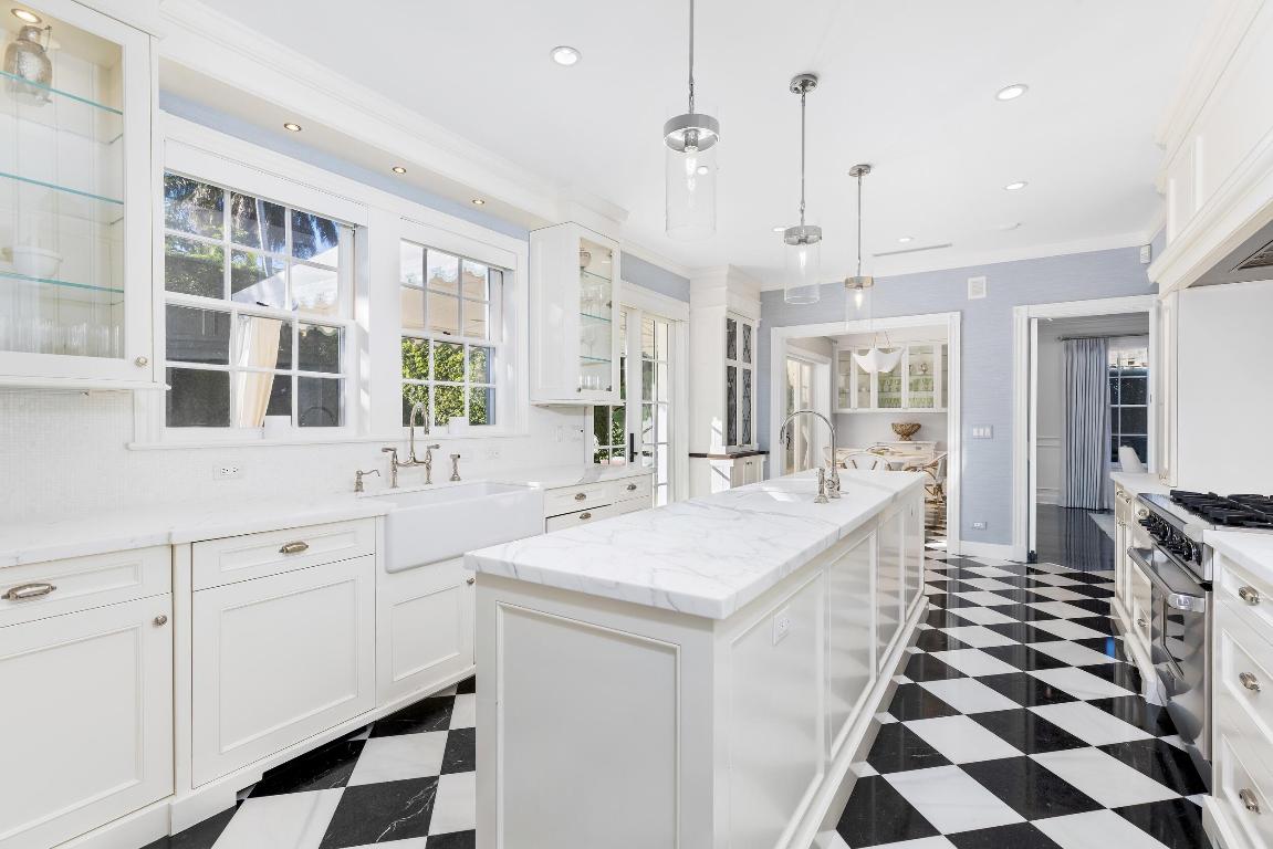 PRIMAVERA ESTATES (LAKE FRONT) - Residential