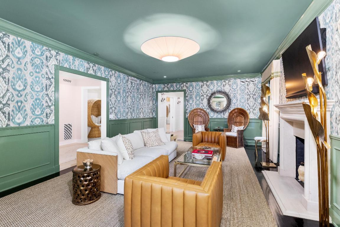 PRIMAVERA ESTATES (LAKE FRONT) - Residential