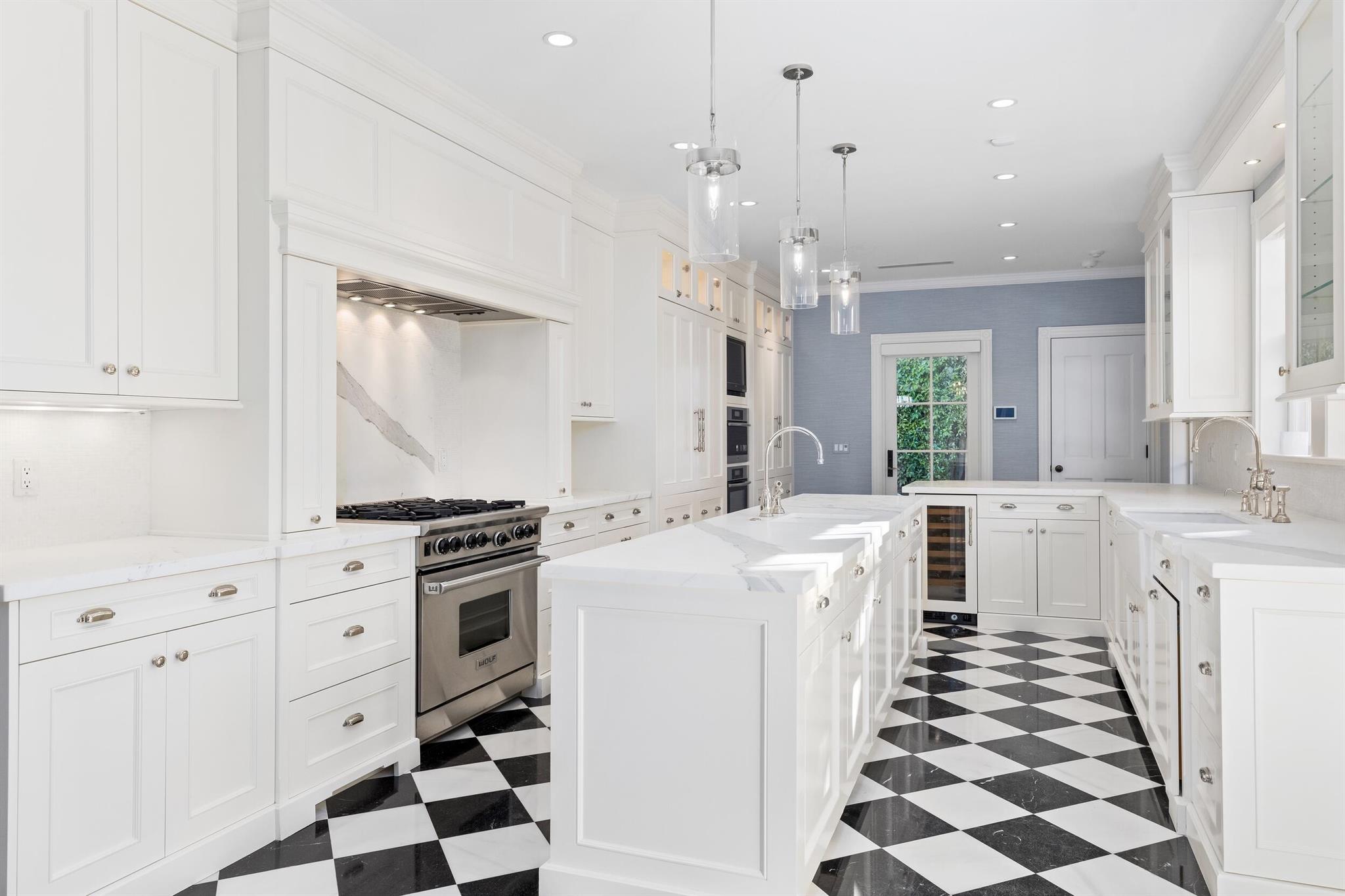 PRIMAVERA ESTATES (LAKE F - Residential