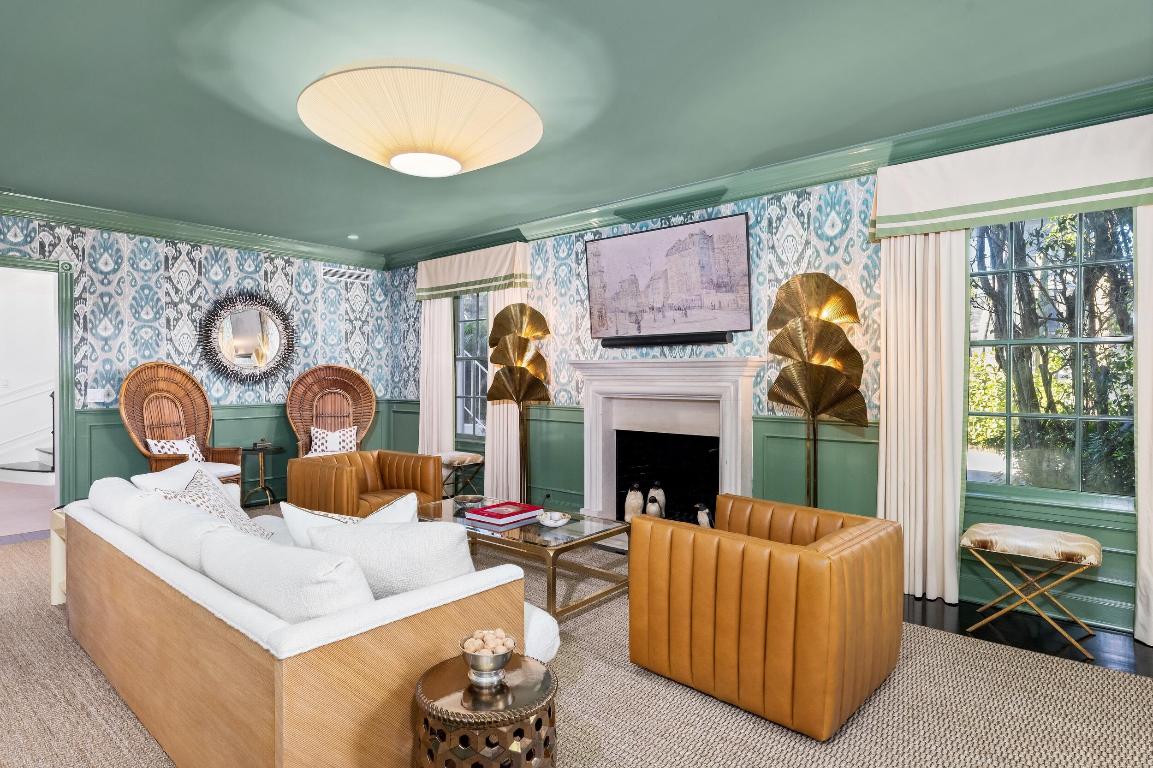 PRIMAVERA ESTATES (LAKE FRONT) - Residential