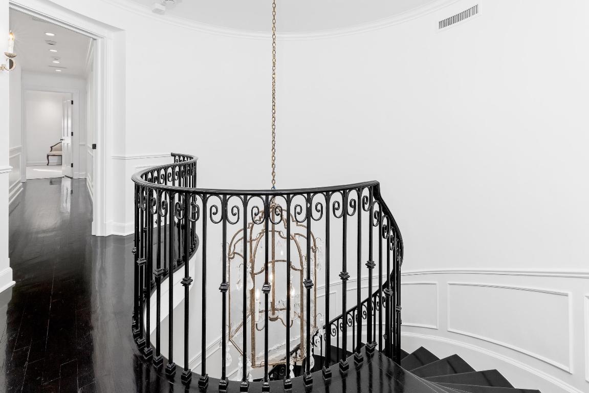 PRIMAVERA ESTATES (LAKE FRONT) - Residential