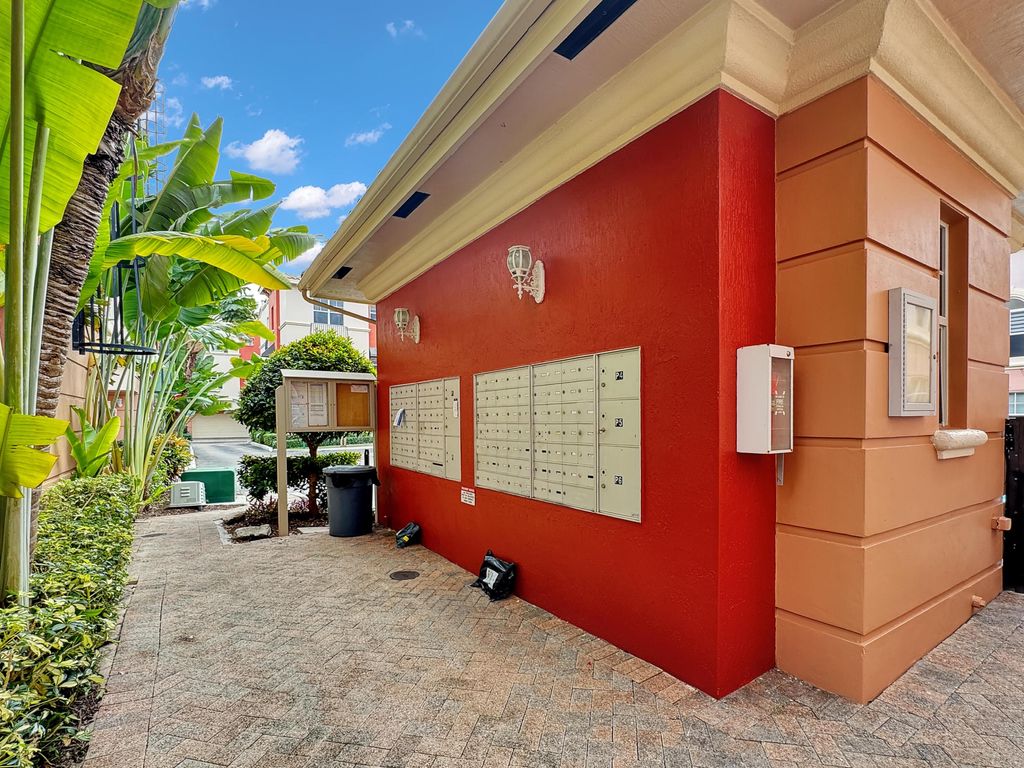 Photo of 1033 NE 17th Way #602, Fort Lauderdale, FL 33304 (MLS # R11139286)