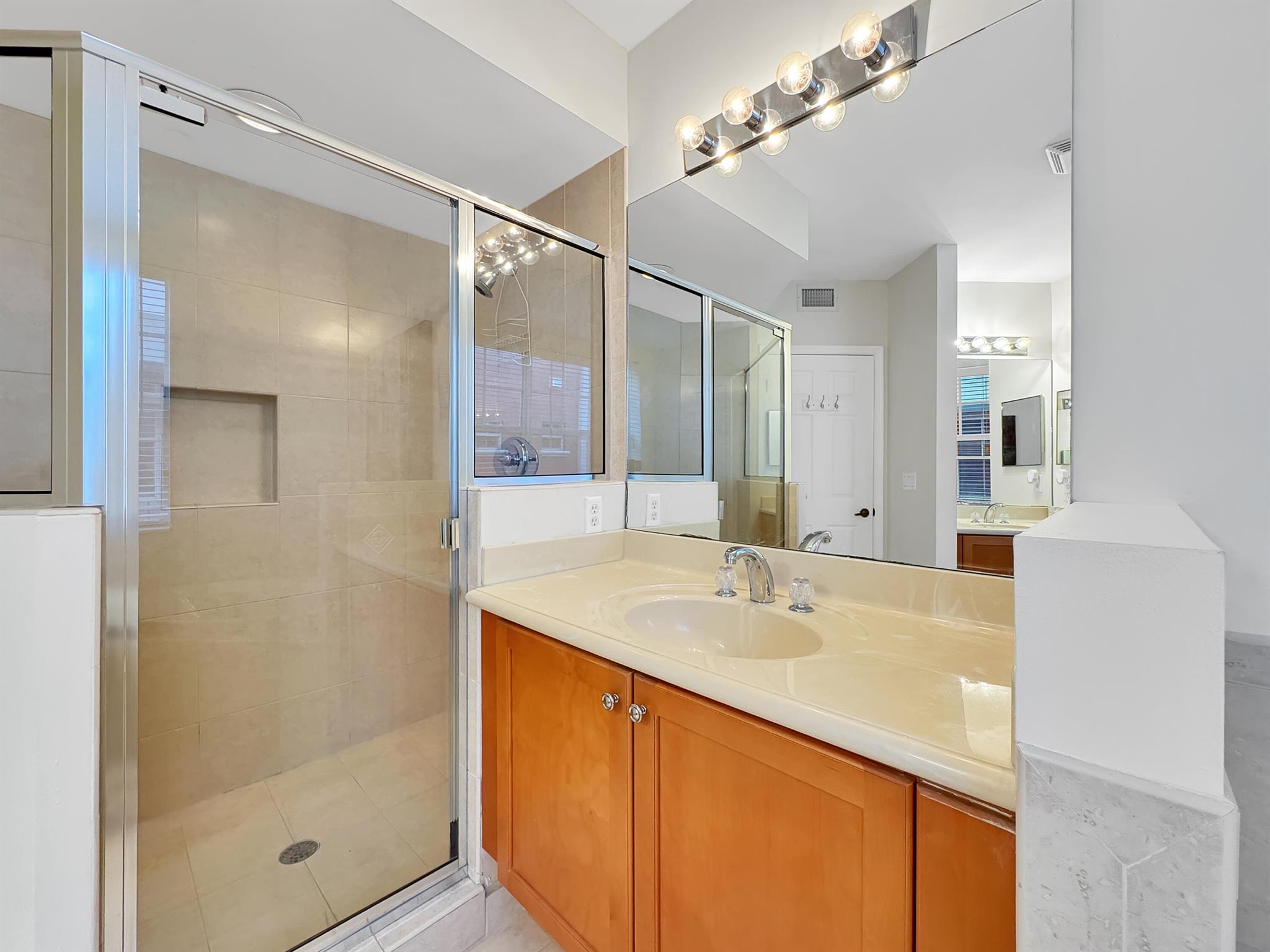 VILLA MEDICI CONDO - Residential