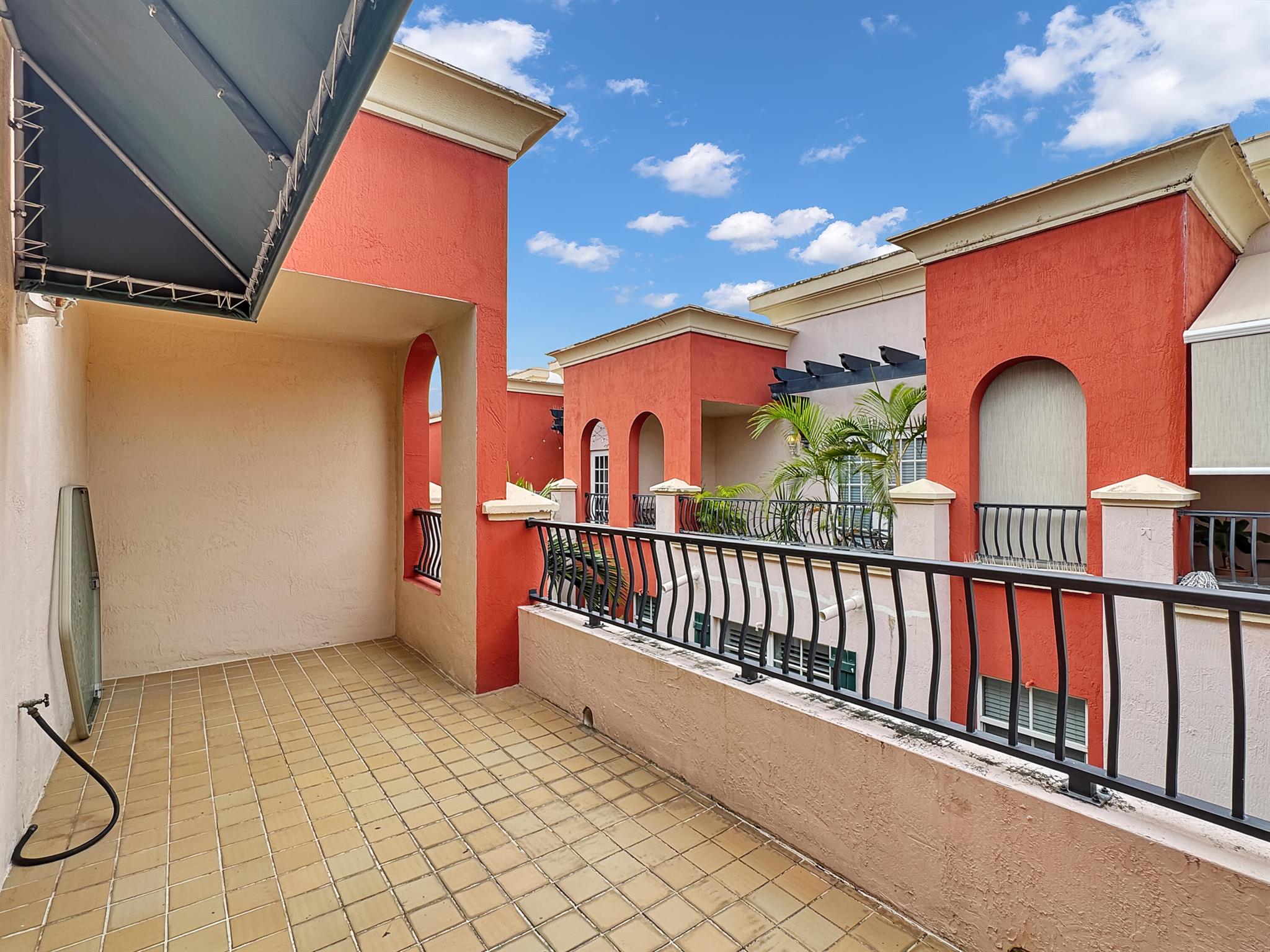 VILLA MEDICI CONDO - Residential