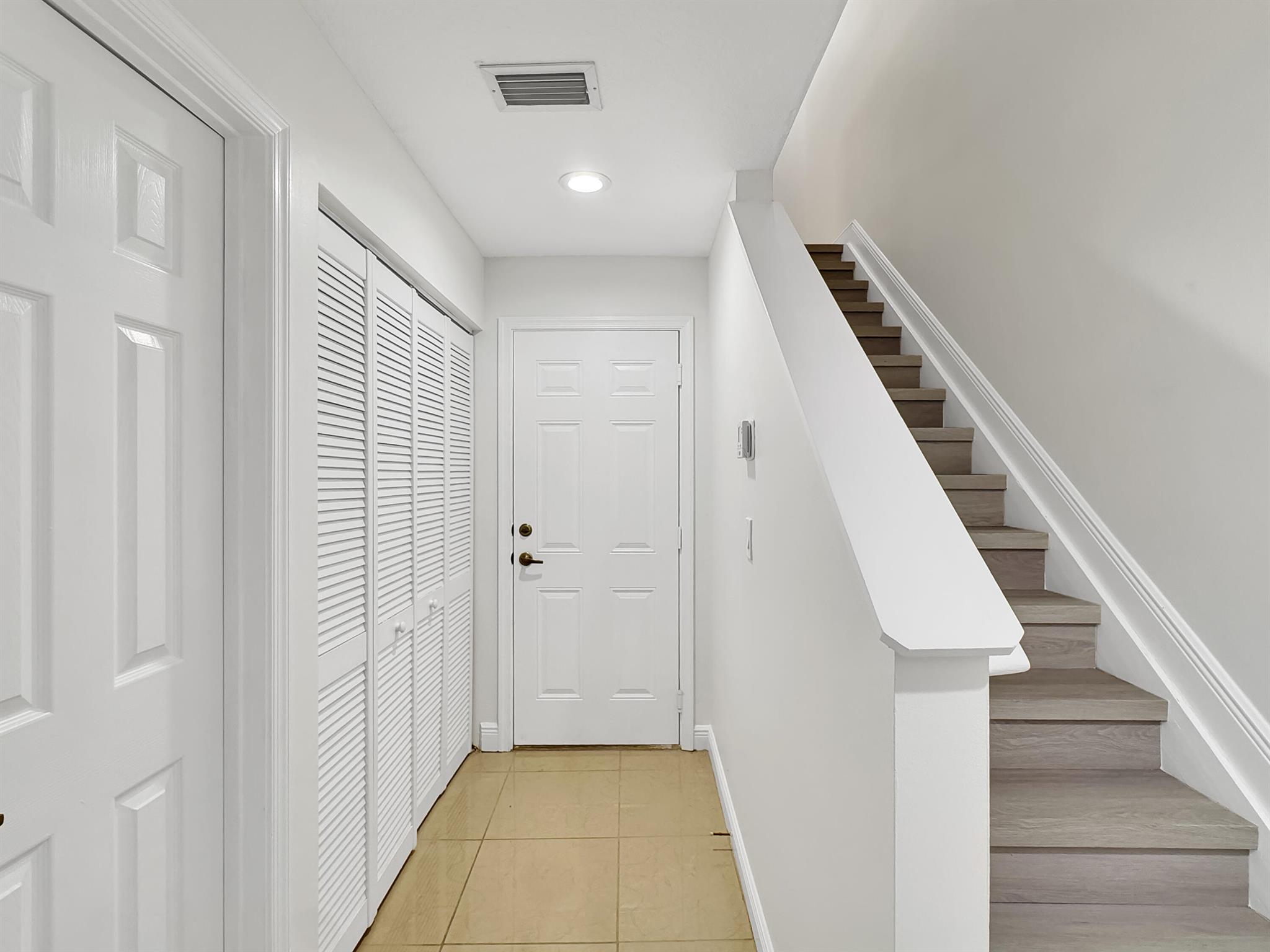 VILLA MEDICI CONDO - Residential