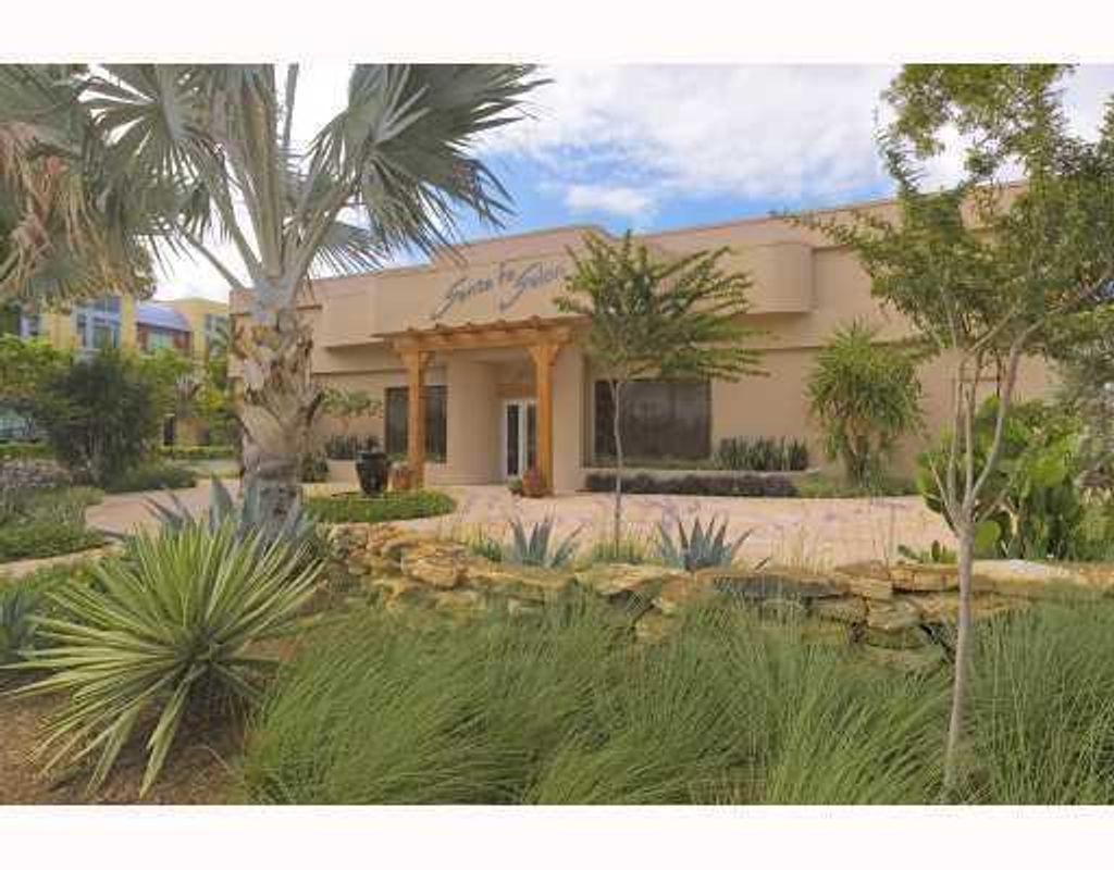 Photo of 306 NE 2nd Street #10, Delray Beach, FL 33483 (MLS # B26018962)