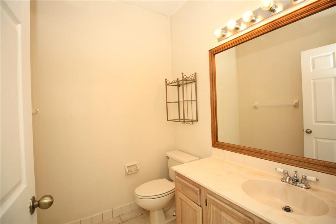 EMBASSY LAKES PH II - Residential Lease