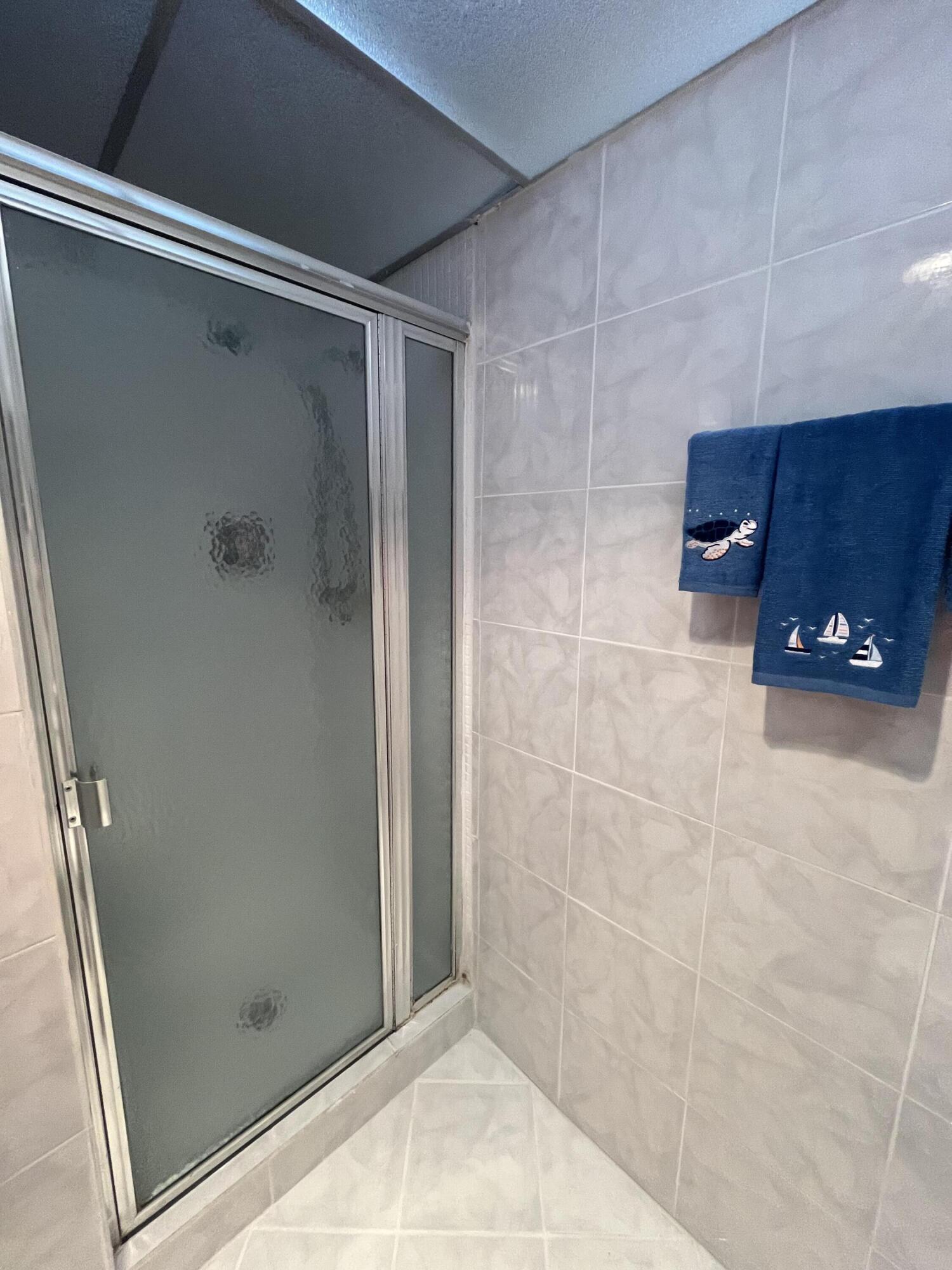 KINGS POINT - Residential