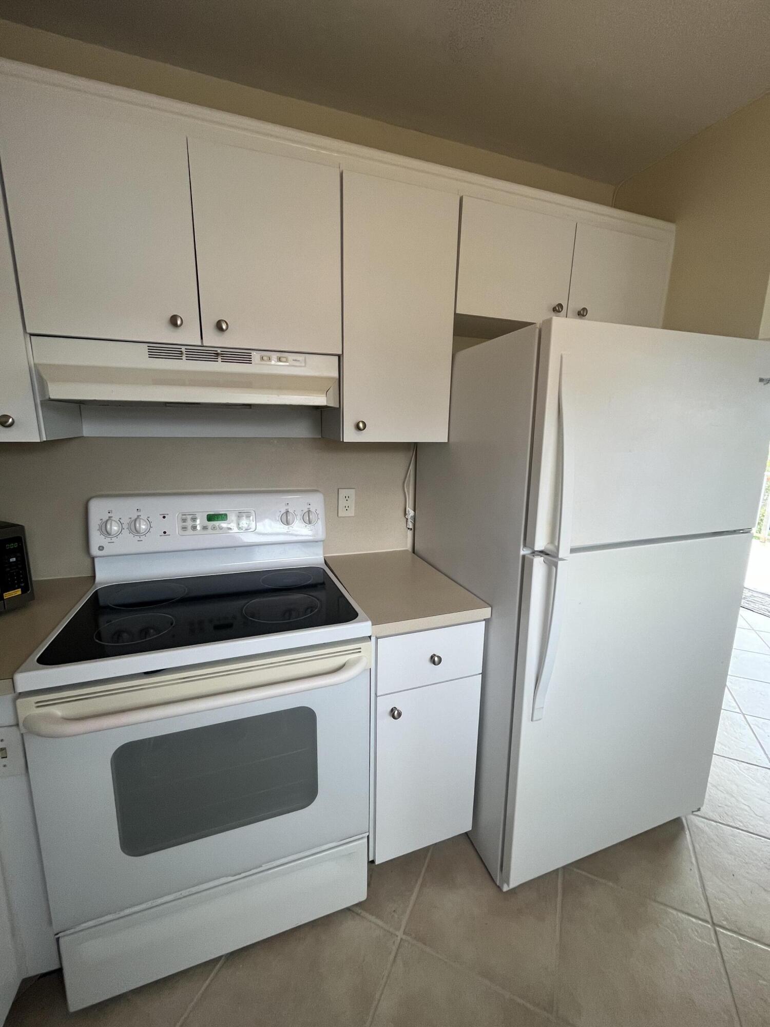 KINGS POINT - Residential