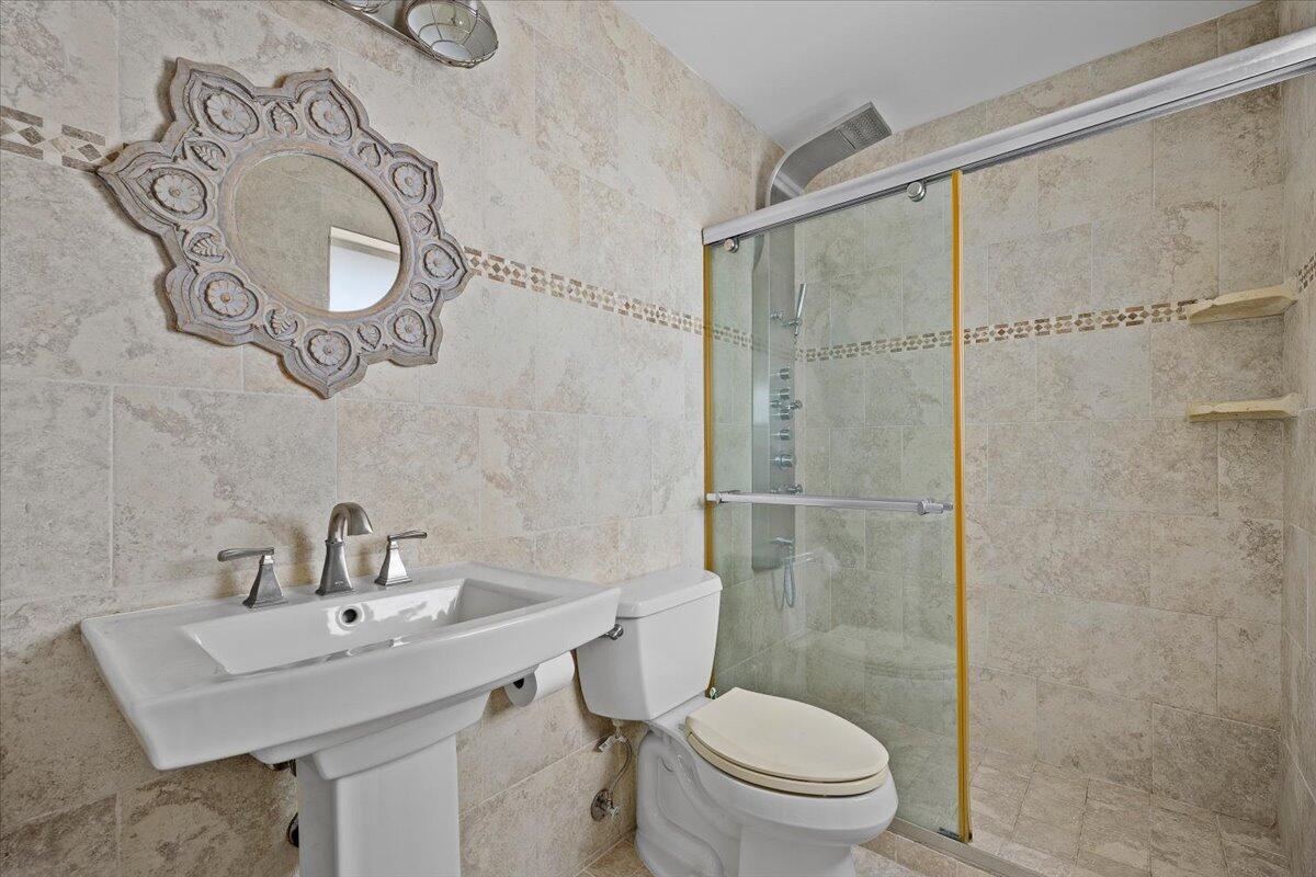 BARBICAN CONDO - Residential Lease
