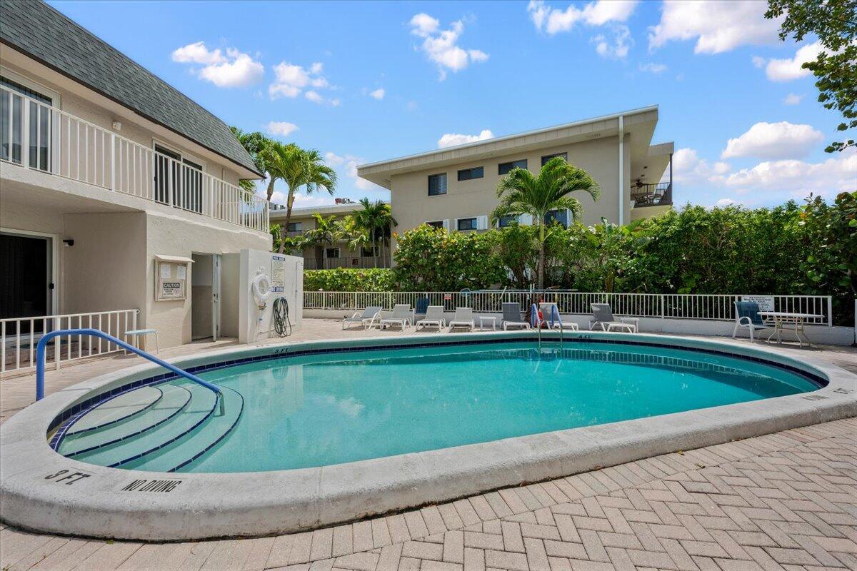 BARBICAN CONDO - Residential Lease