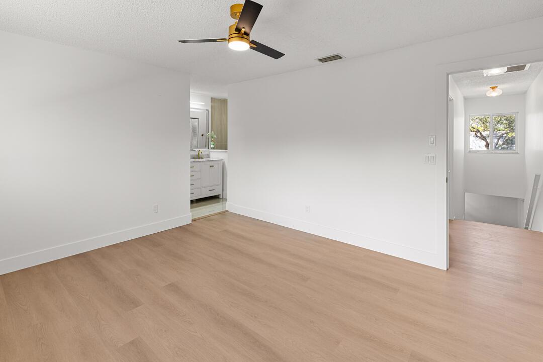 HOLLY CREEK - Residential