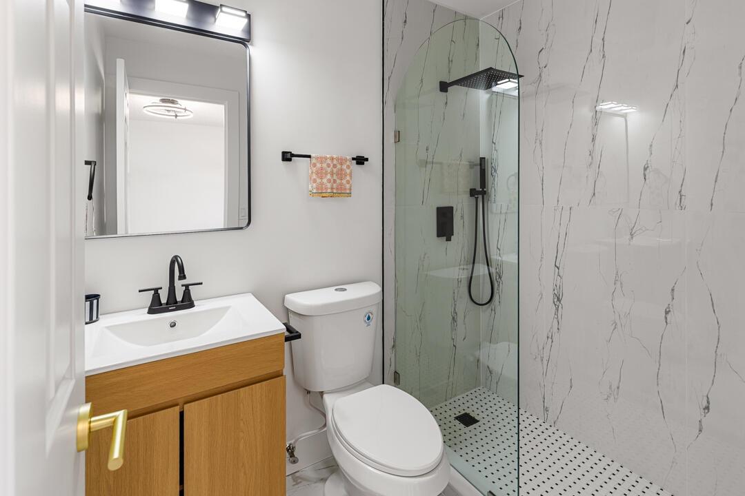 HOLLY CREEK - Residential