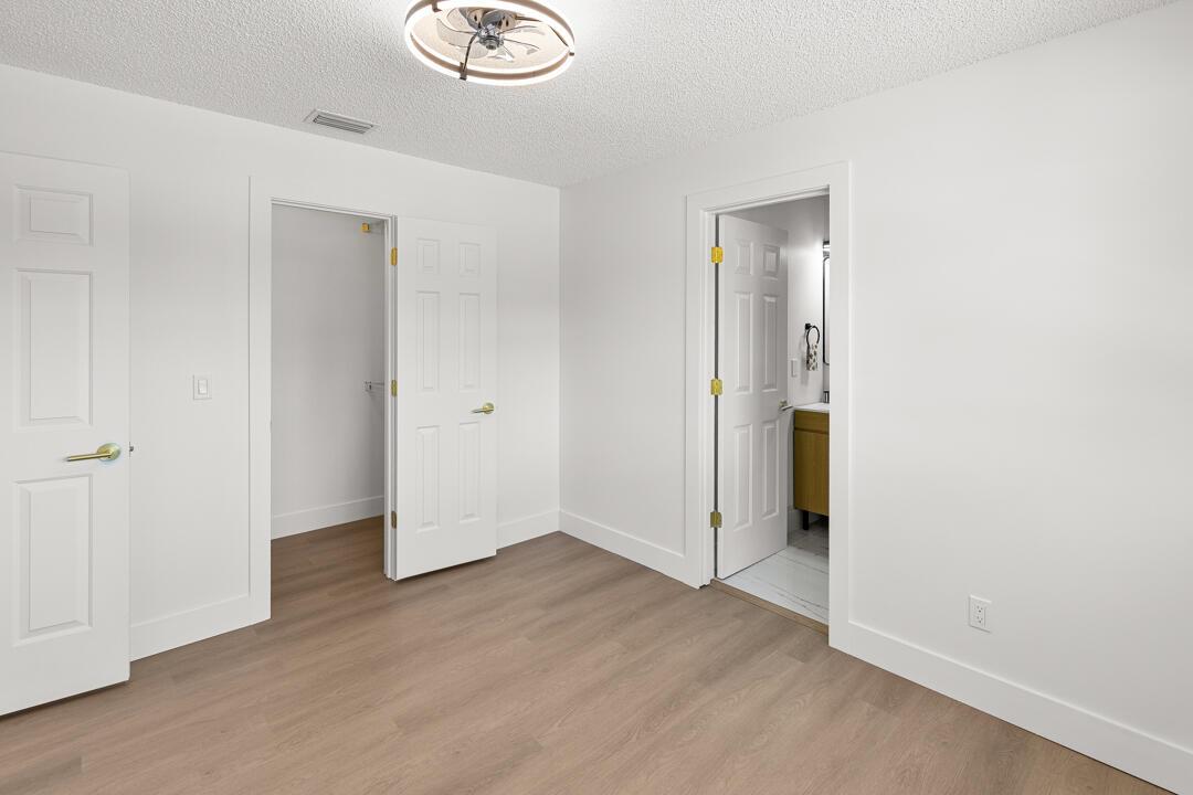 HOLLY CREEK - Residential