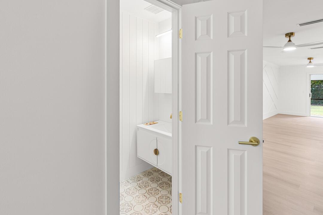 HOLLY CREEK - Residential