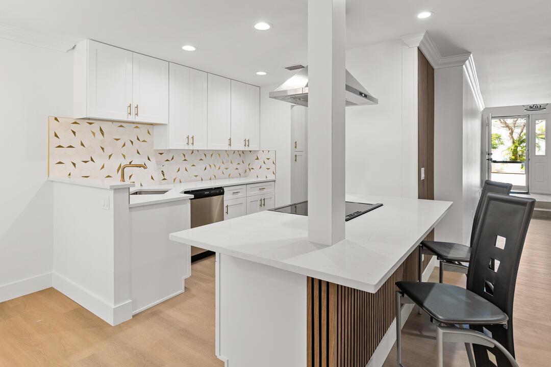 HOLLY CREEK - Residential