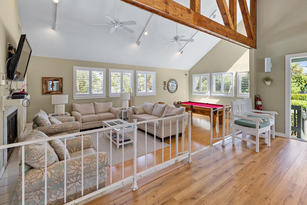 HOLLY CREEK - Residential