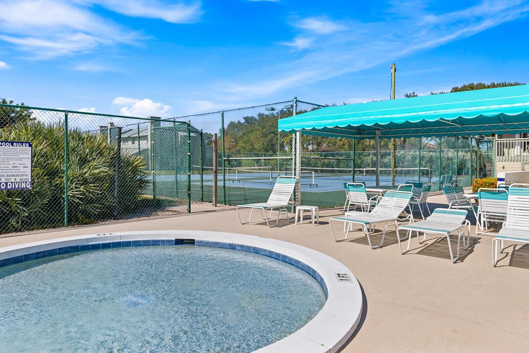 HOLLY CREEK - Residential