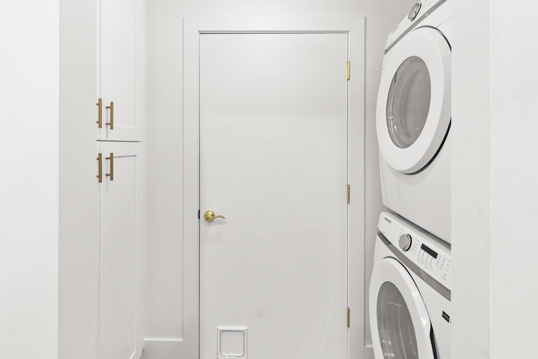 HOLLY CREEK - Residential