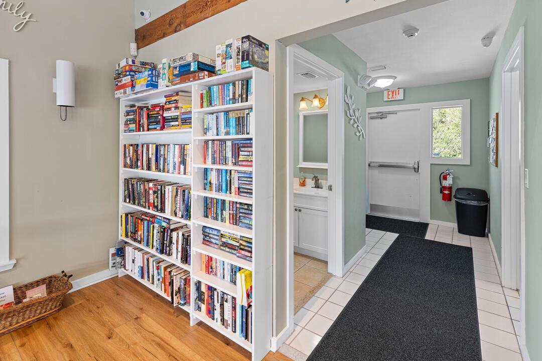 HOLLY CREEK - Residential