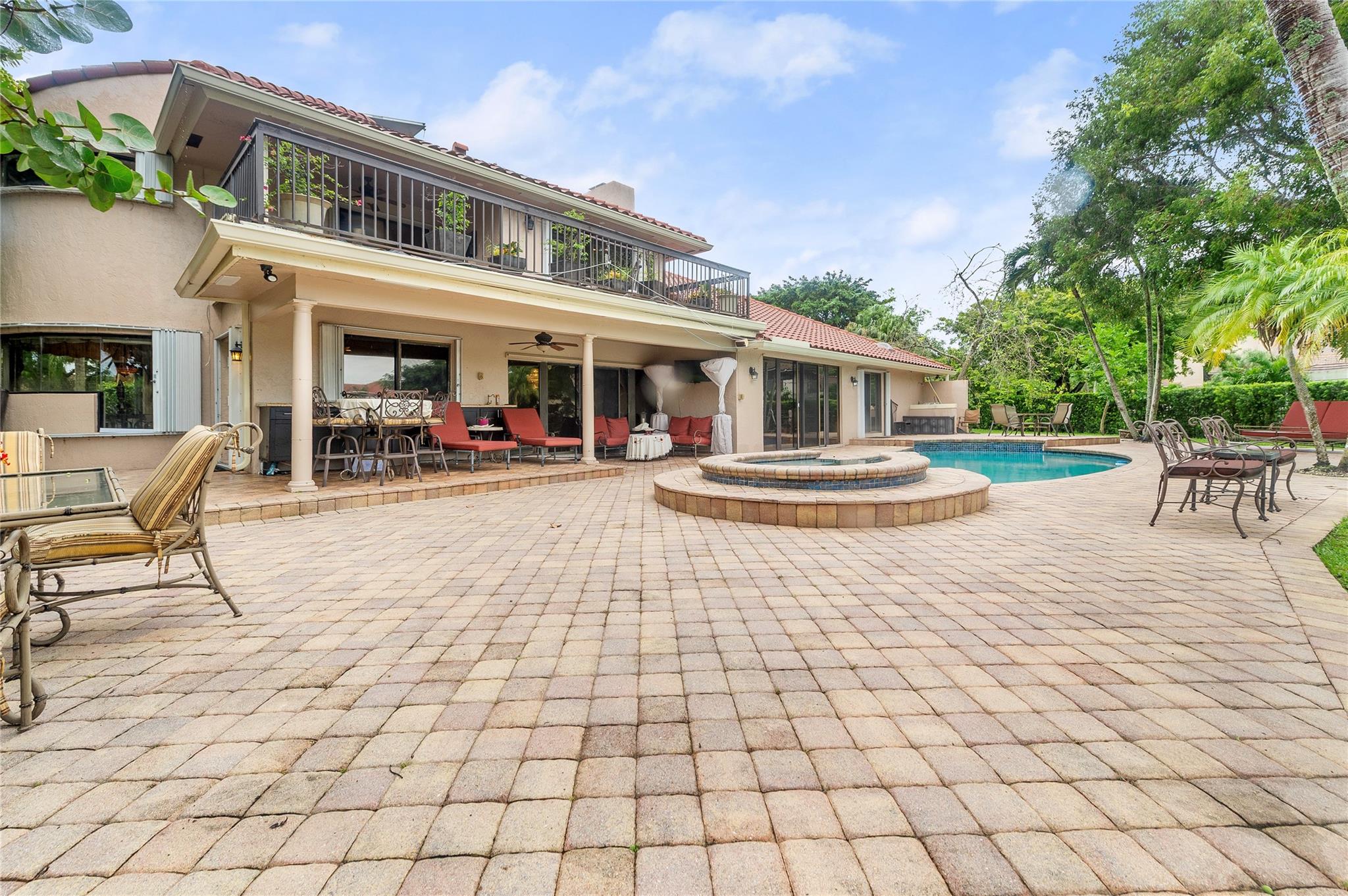 Maplewood Isle - Residential