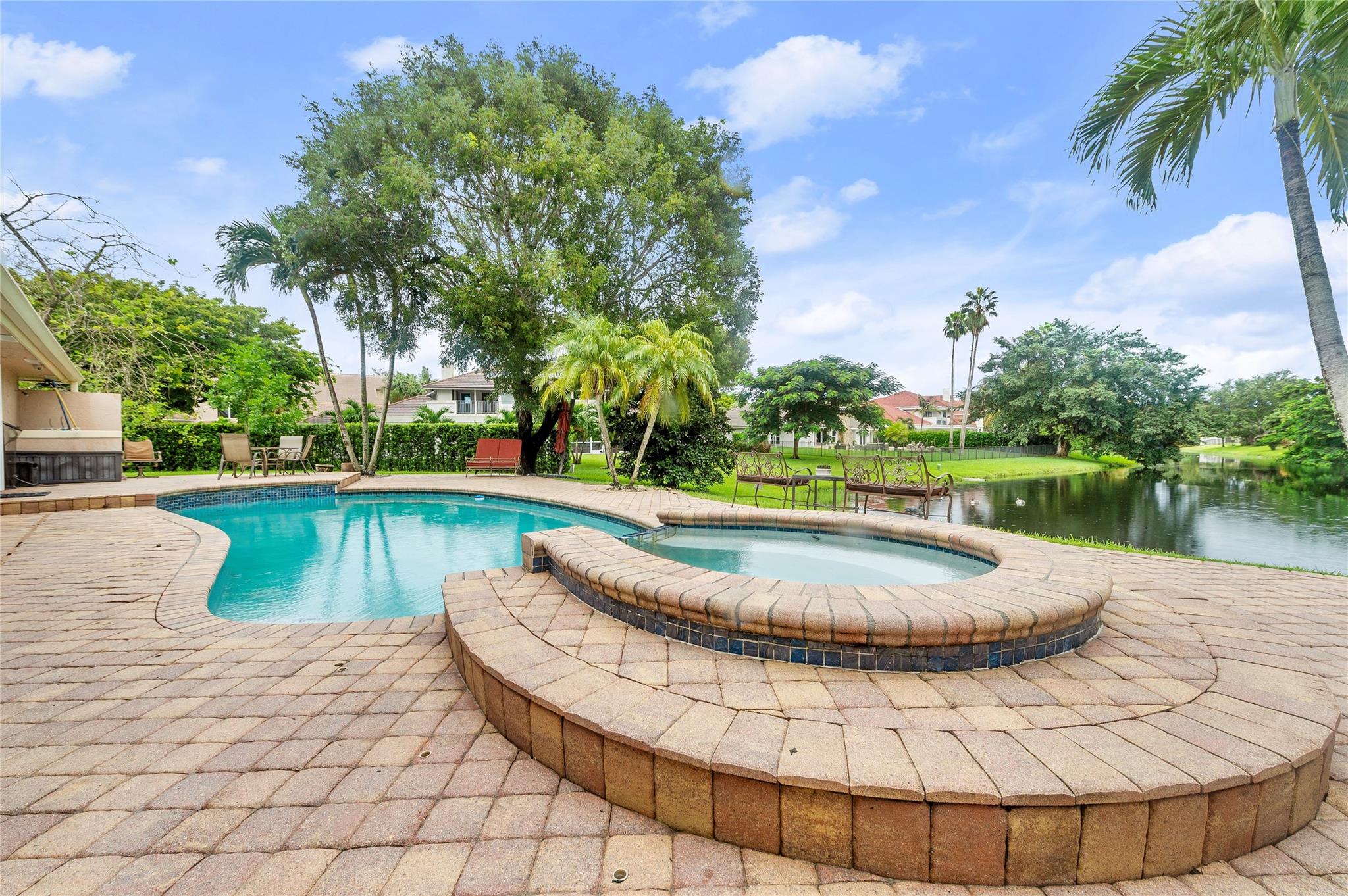 Maplewood Isle - Residential