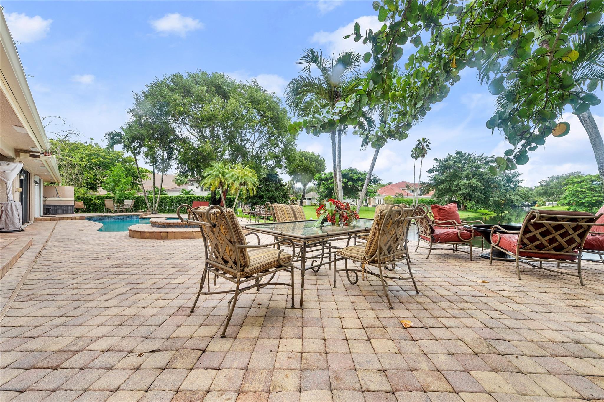 Maplewood Isle - Residential