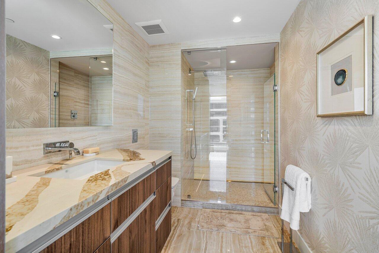 PALM BEACH HAMPTON CONDO - Residential