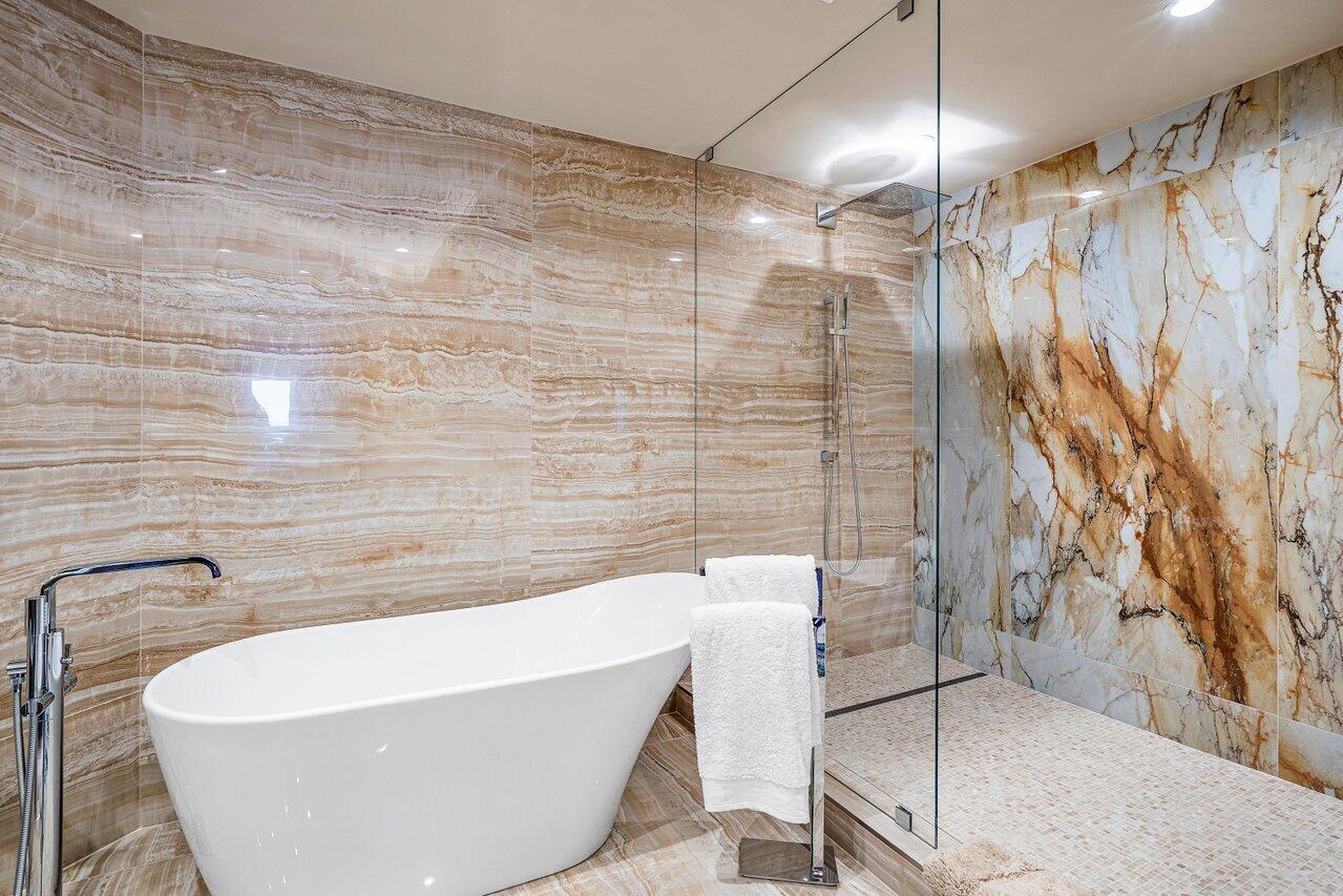 PALM BEACH HAMPTON CONDO - Residential