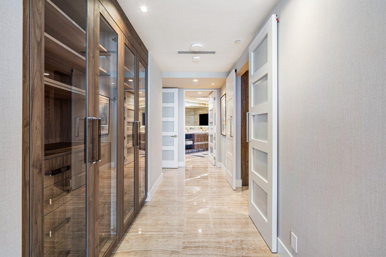 PALM BEACH HAMPTON CONDO - Residential