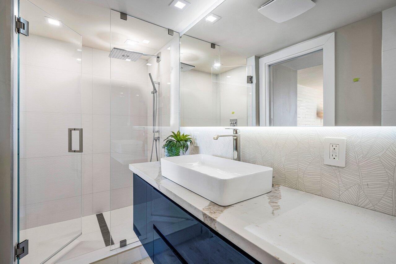 PALM BEACH HAMPTON CONDO - Residential