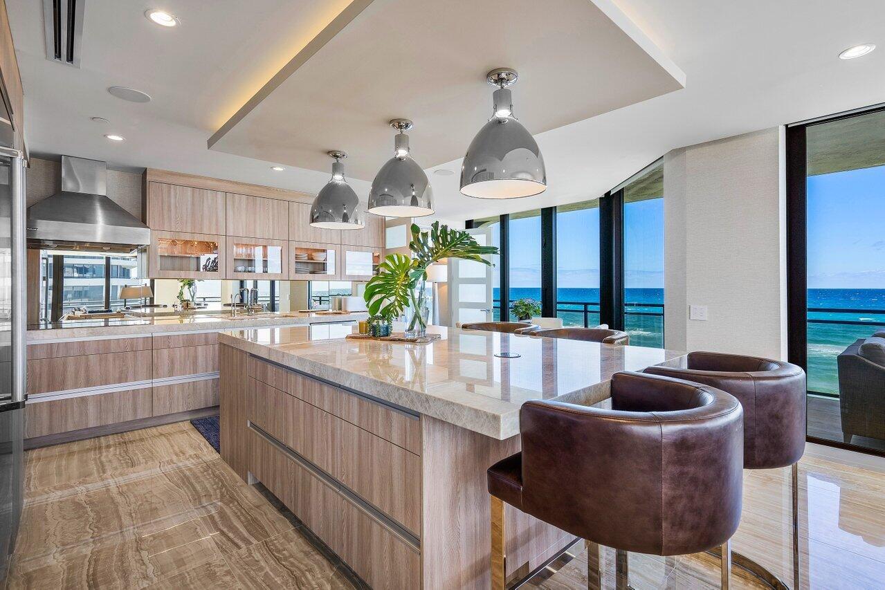 PALM BEACH HAMPTON CONDO - Residential