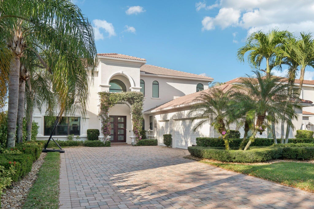 Photo of 105 Alegria Way, Palm Beach Gardens, FL 33418 (MLS # R11064619)