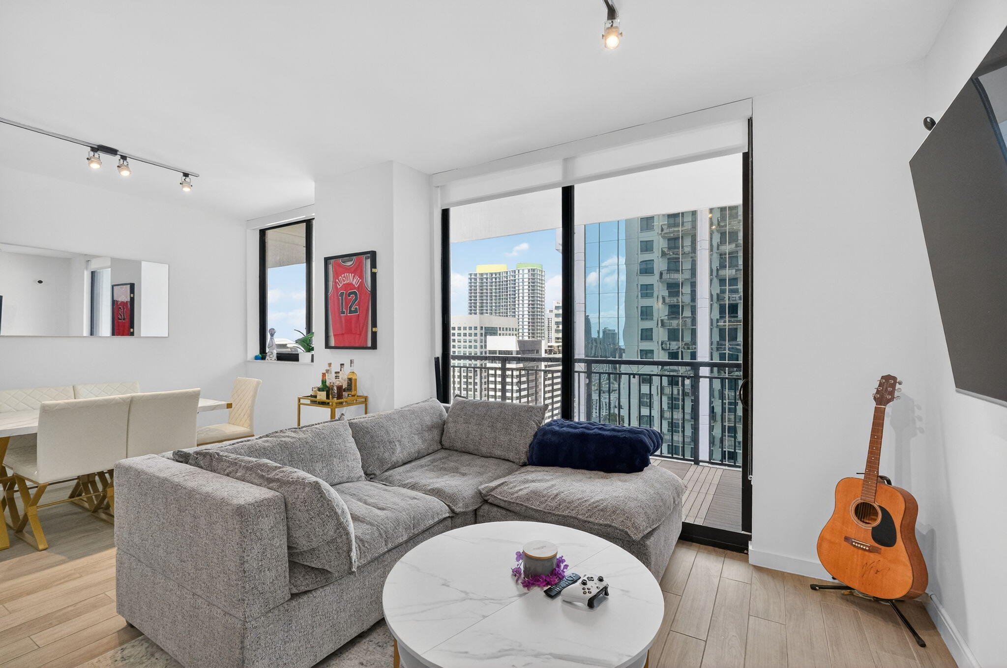 NINE AT MARY BRICKELL VILLAGE - Residential