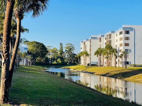 Photo of 7770 Tahiti Ln #405, Lake Worth, FL 33467 (MLS # R11152353)