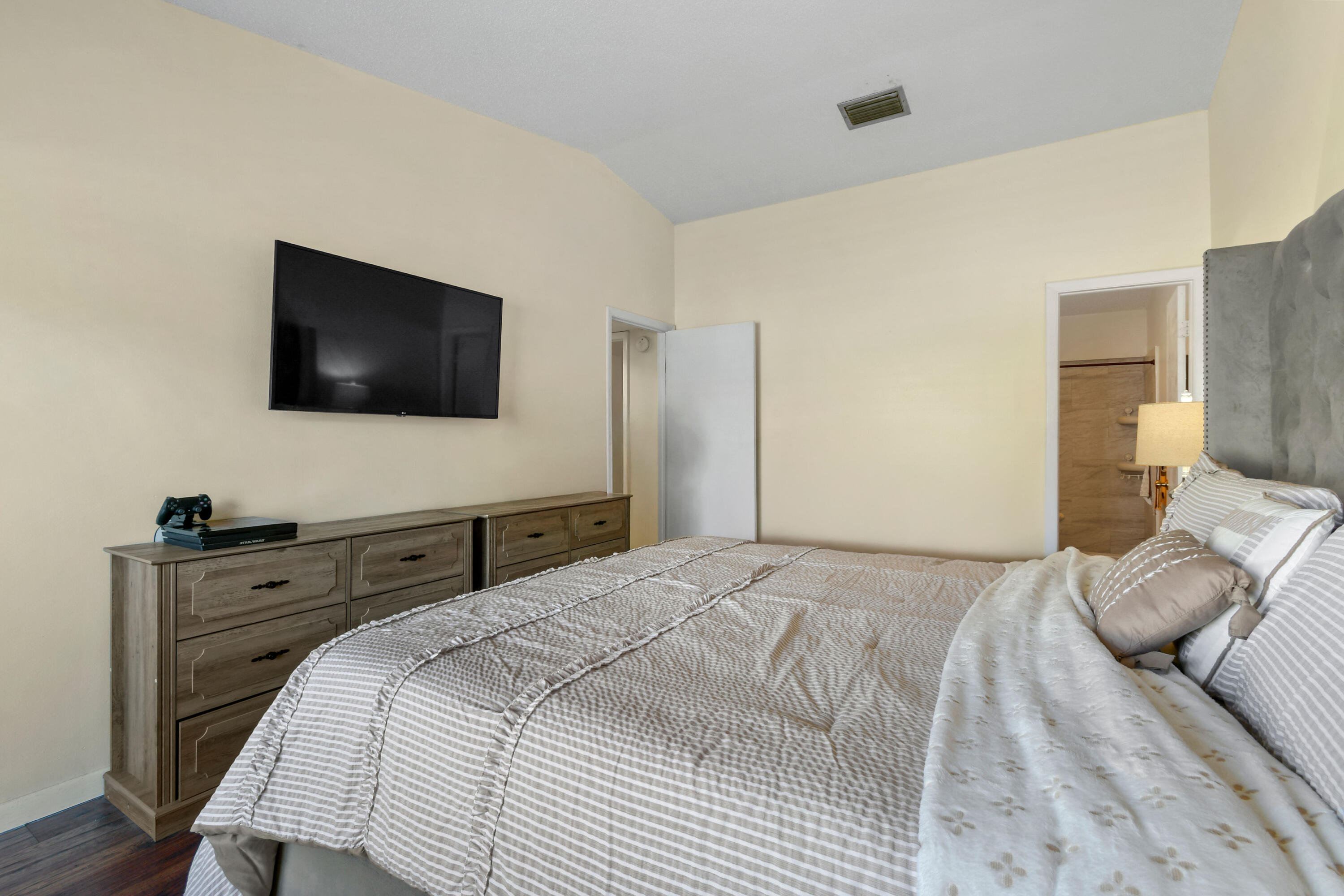 BOYNTON LAKES 1 - Residential