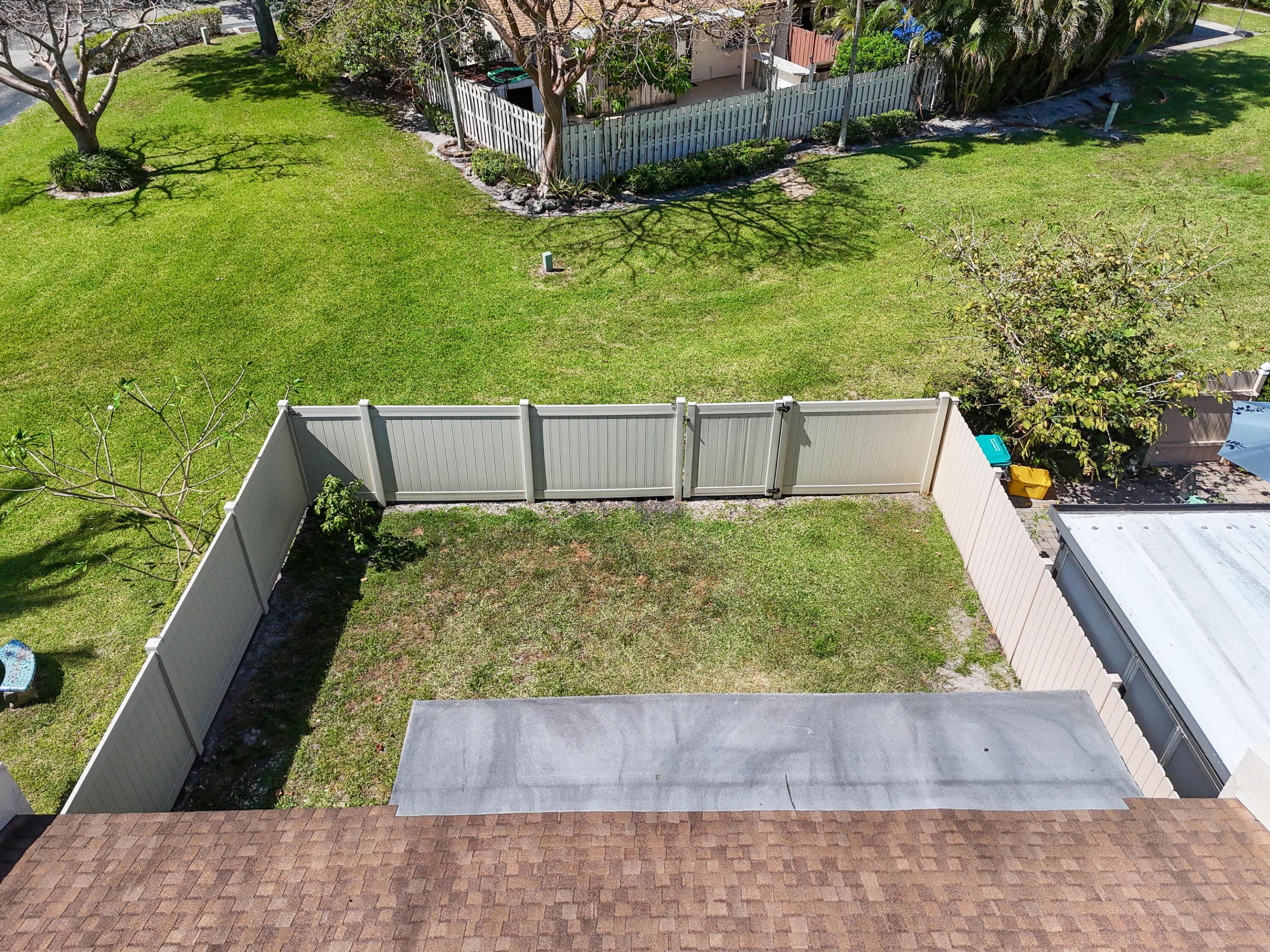 BOYNTON LAKES 1 - Residential