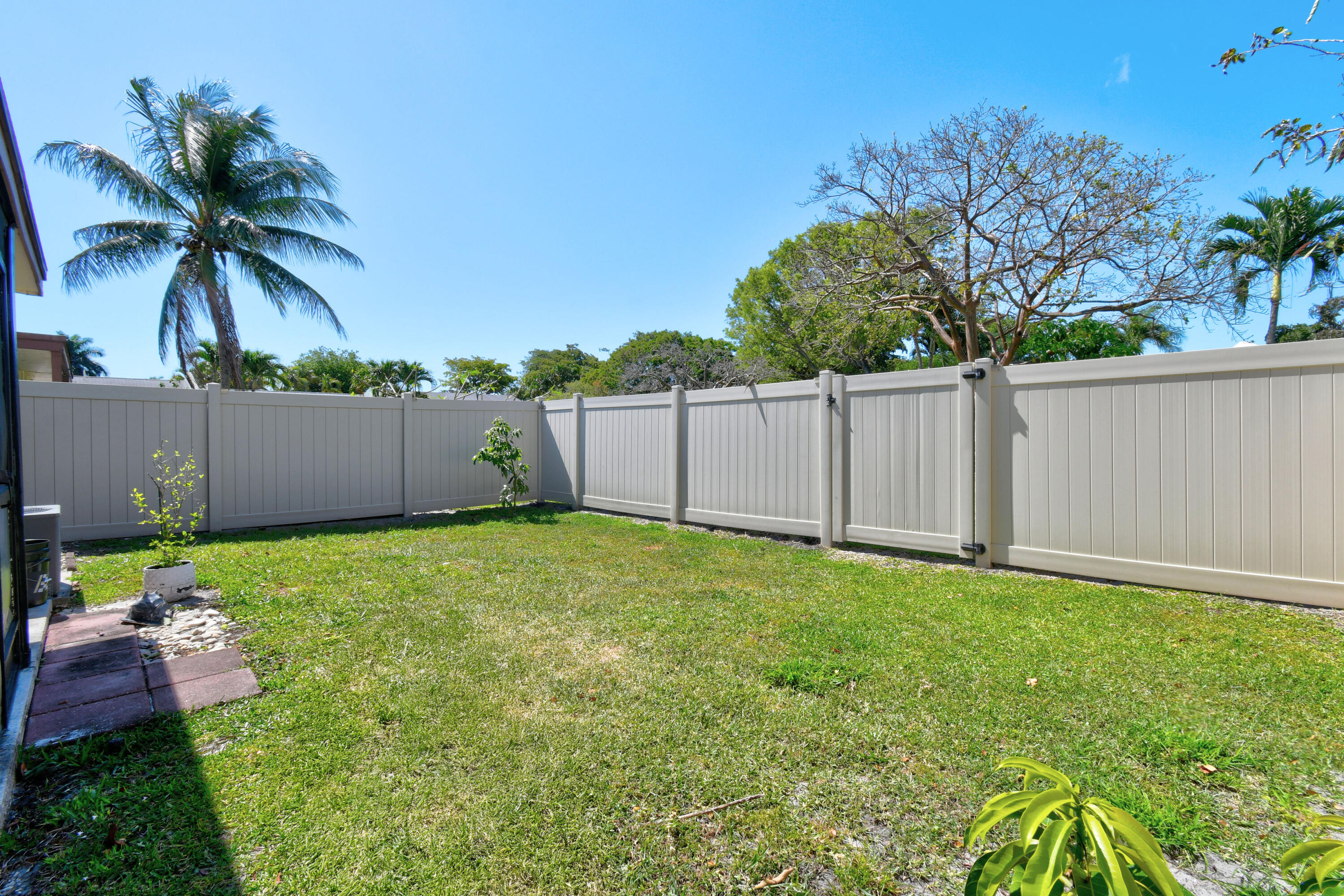BOYNTON LAKES 1 - Residential