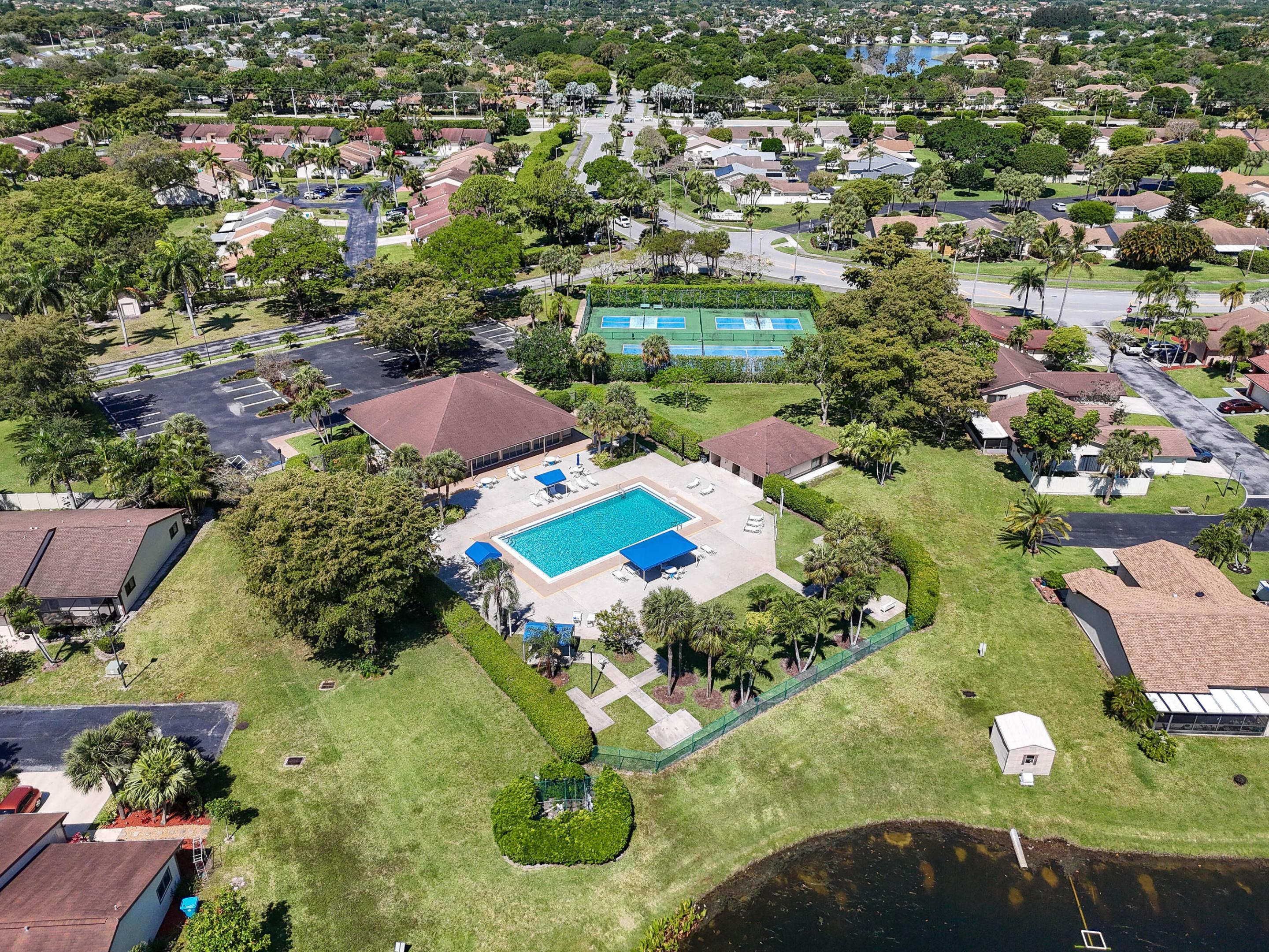 BOYNTON LAKES 1 - Residential