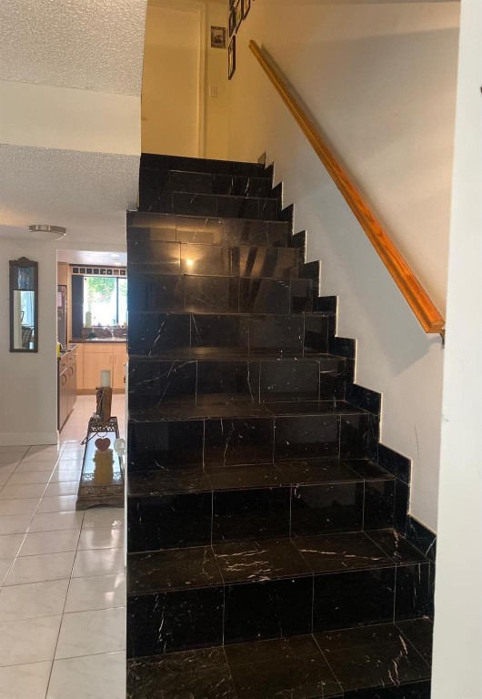 LAKEVIEW - Residential