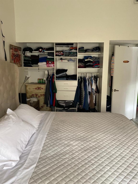 LAKEVIEW - Residential