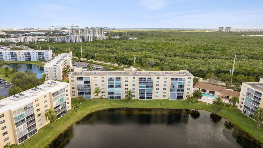 Photo of 200 SE 5th Avenue #406, Dania Beach, FL 33004 (MLS # R10949623)