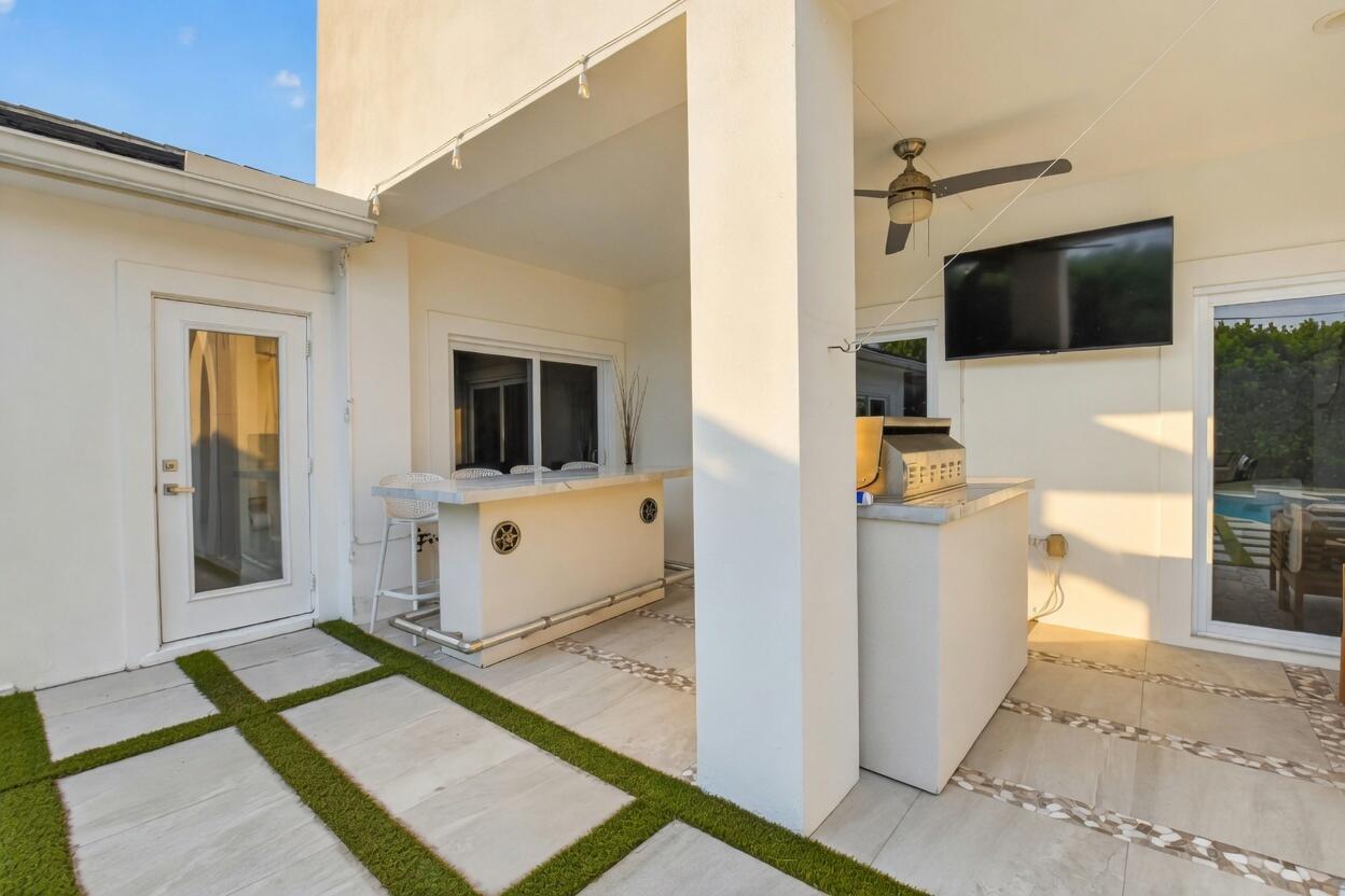 LAKE FLORESTA PARK - Residential
