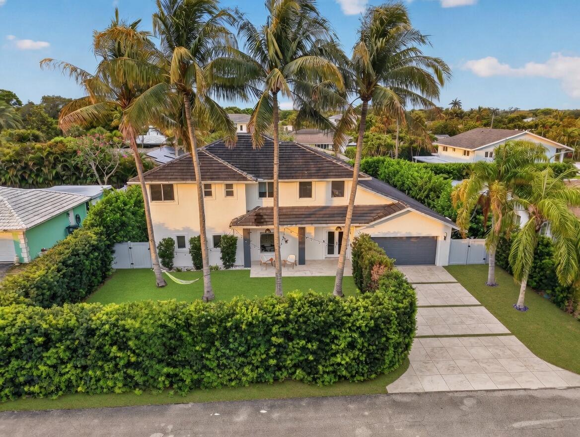 LAKE FLORESTA PARK - Residential