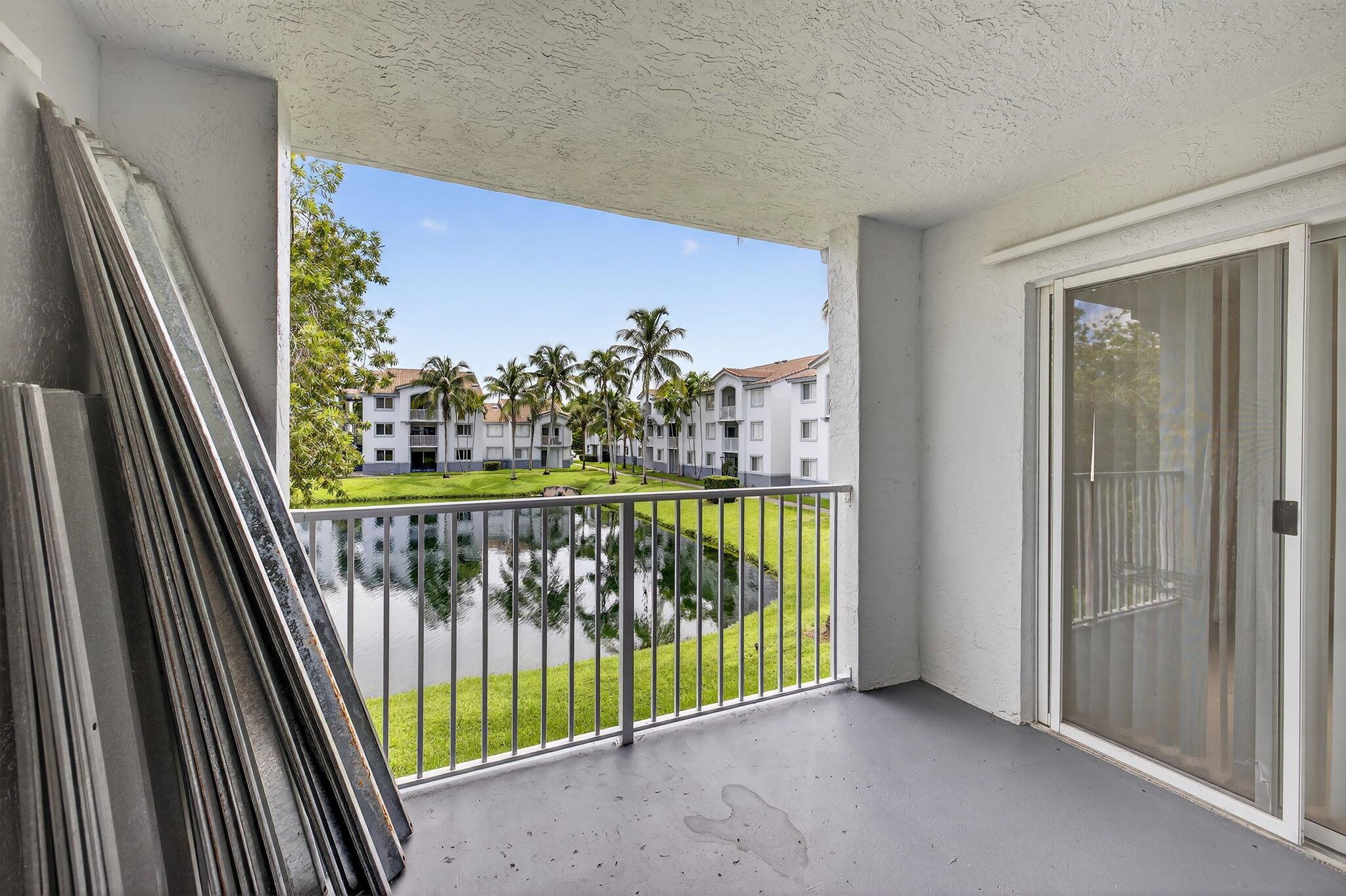 ROYAL GRAND CONDO - Residential