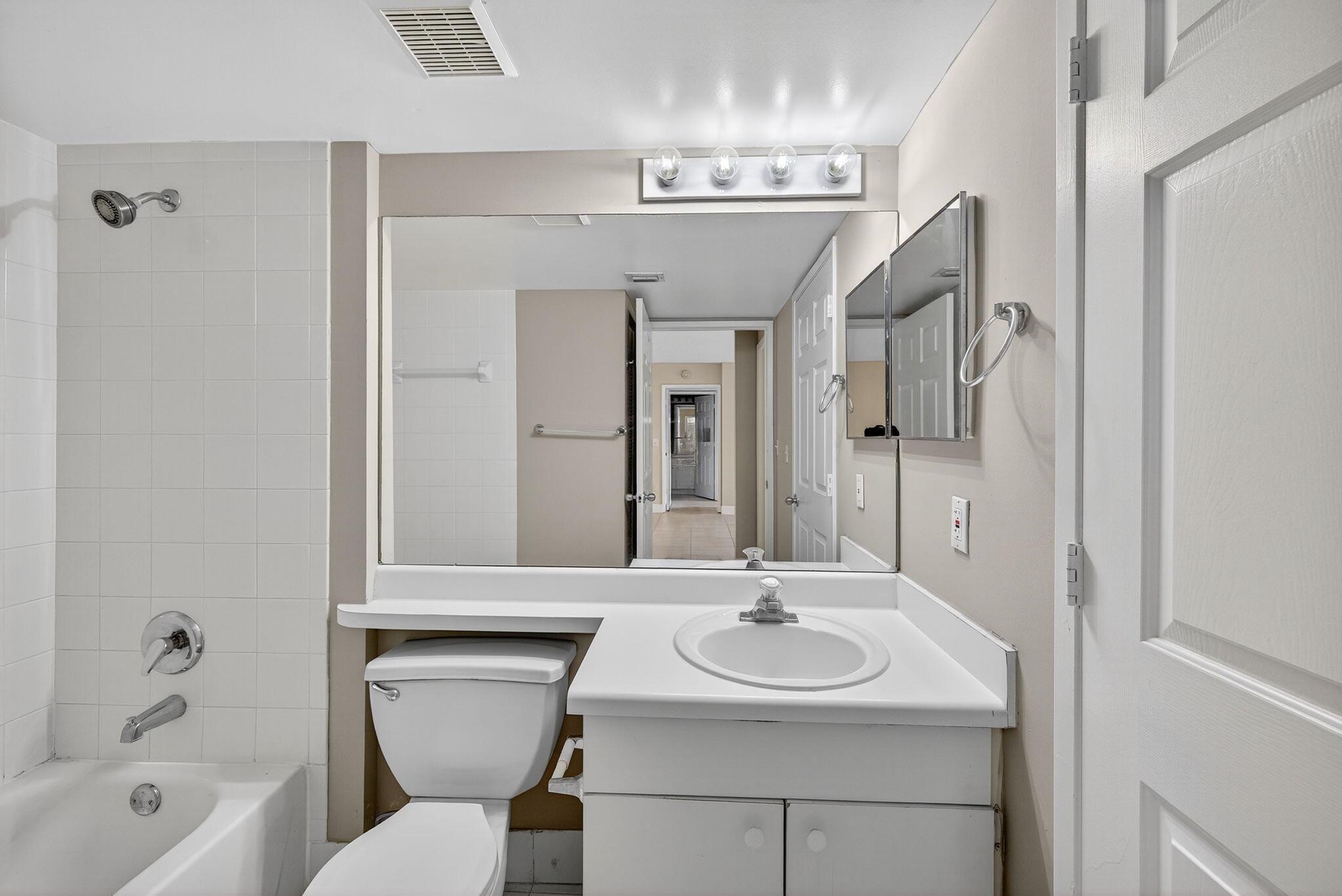 ROYAL GRAND CONDO - Residential